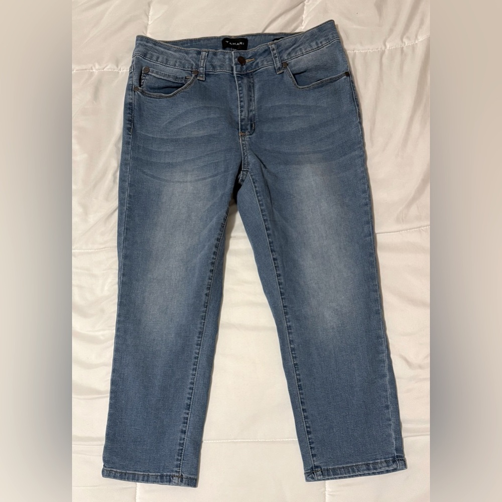 Tahari Classic Blue Jeans Stretch Cropped Size 8 / 29